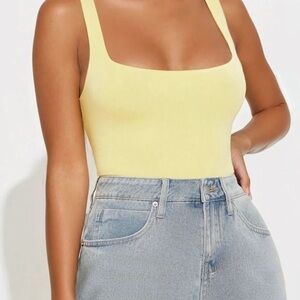 Aritzia Babaton Contour Square Neck Thong Bodysuit